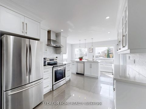 Photo 11 at 84 Autumn Way, Aurora Heights, Aurora