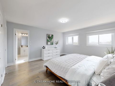 Photo 18 at 84 Autumn Way, Aurora Heights, Aurora
