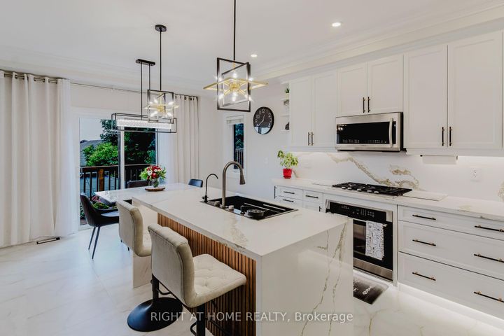 Photo 0 at 12 Bankfield Crescent, Stoney Creek Mountain, Hamilton