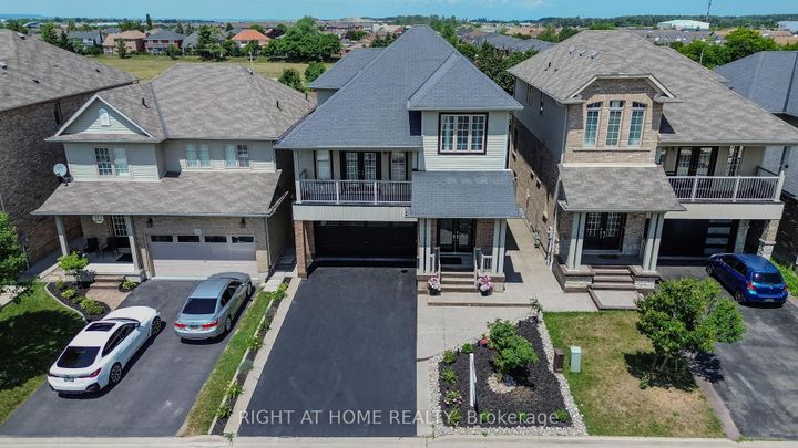 Photo 1 at 12 Bankfield Crescent, Stoney Creek Mountain, Hamilton