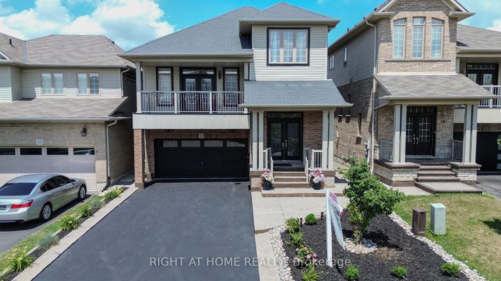 Photo 2 at 12 Bankfield Crescent, Stoney Creek Mountain, Hamilton
