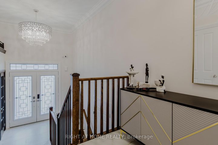 Photo 6 at 12 Bankfield Crescent, Stoney Creek Mountain, Hamilton