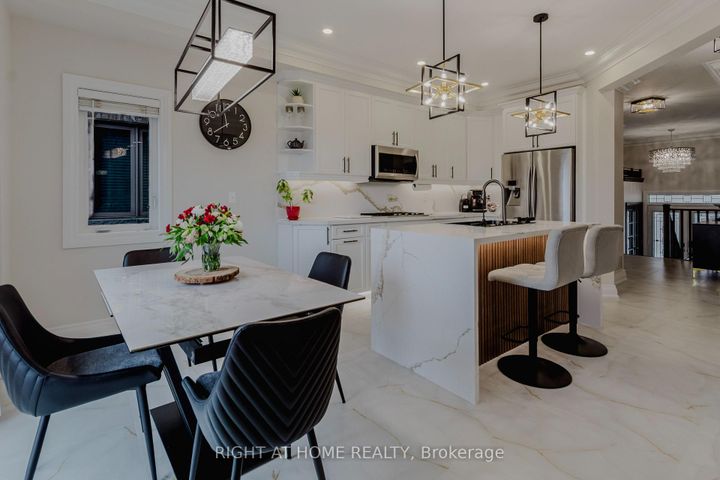 Photo 11 at 12 Bankfield Crescent, Stoney Creek Mountain, Hamilton