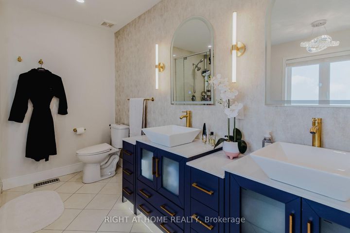 Photo 25 at 12 Bankfield Crescent, Stoney Creek Mountain, Hamilton