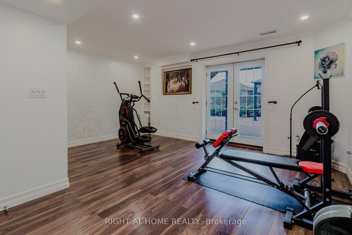 Photo 34 at 12 Bankfield Crescent, Stoney Creek Mountain, Hamilton