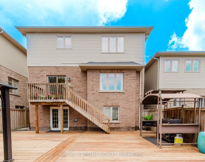 Photo 39 at 12 Bankfield Crescent, Stoney Creek Mountain, Hamilton