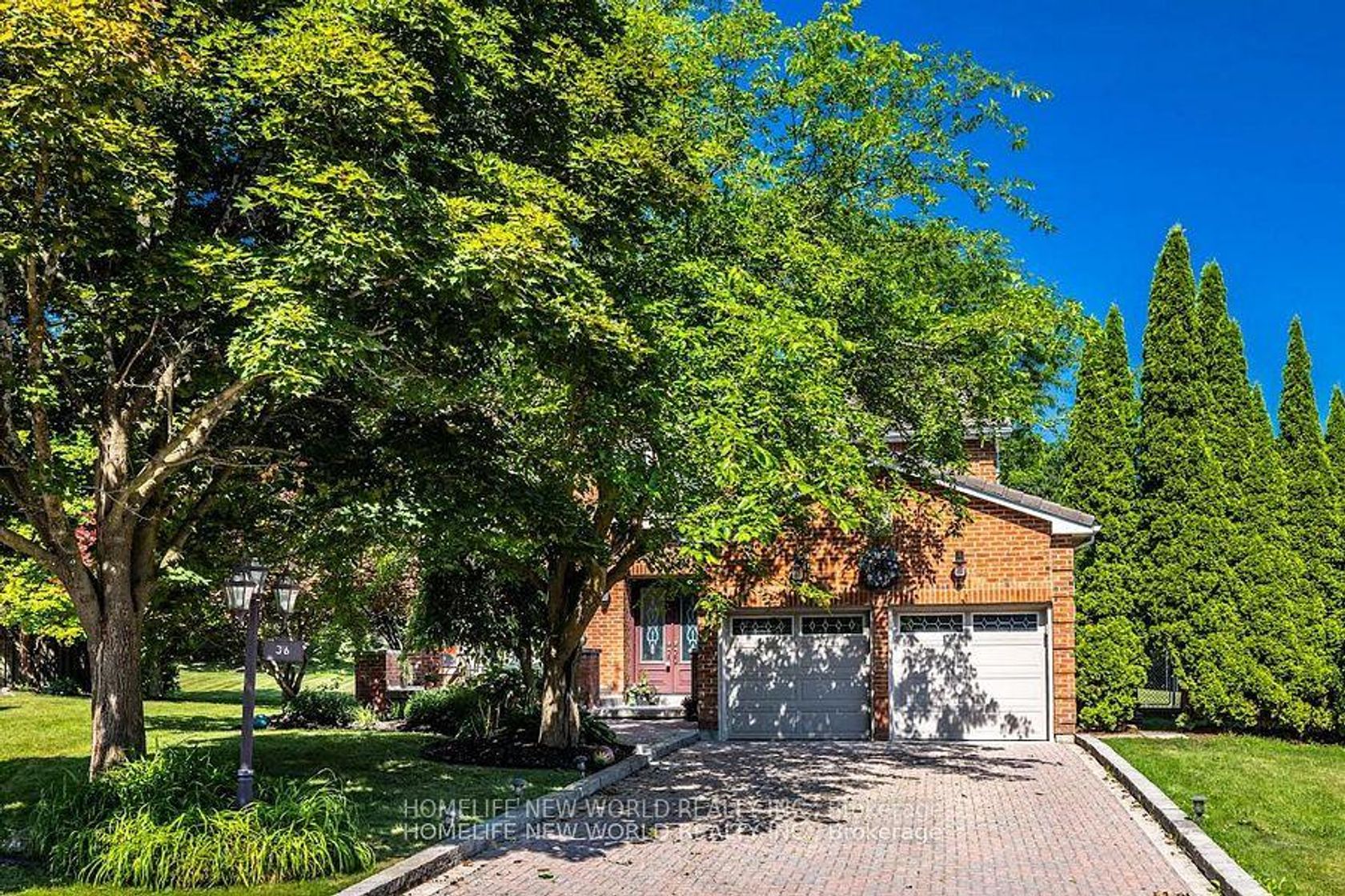 36 Whitfield Court, Aurora Highlands, Aurora 