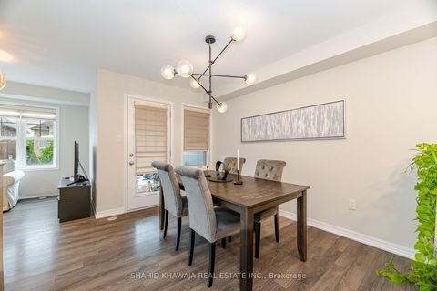 Photo 12 at 3078 Gardenia Gate, GO Glenorchy, Oakville