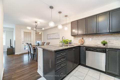 Photo 18 at 3078 Gardenia Gate, GO Glenorchy, Oakville
