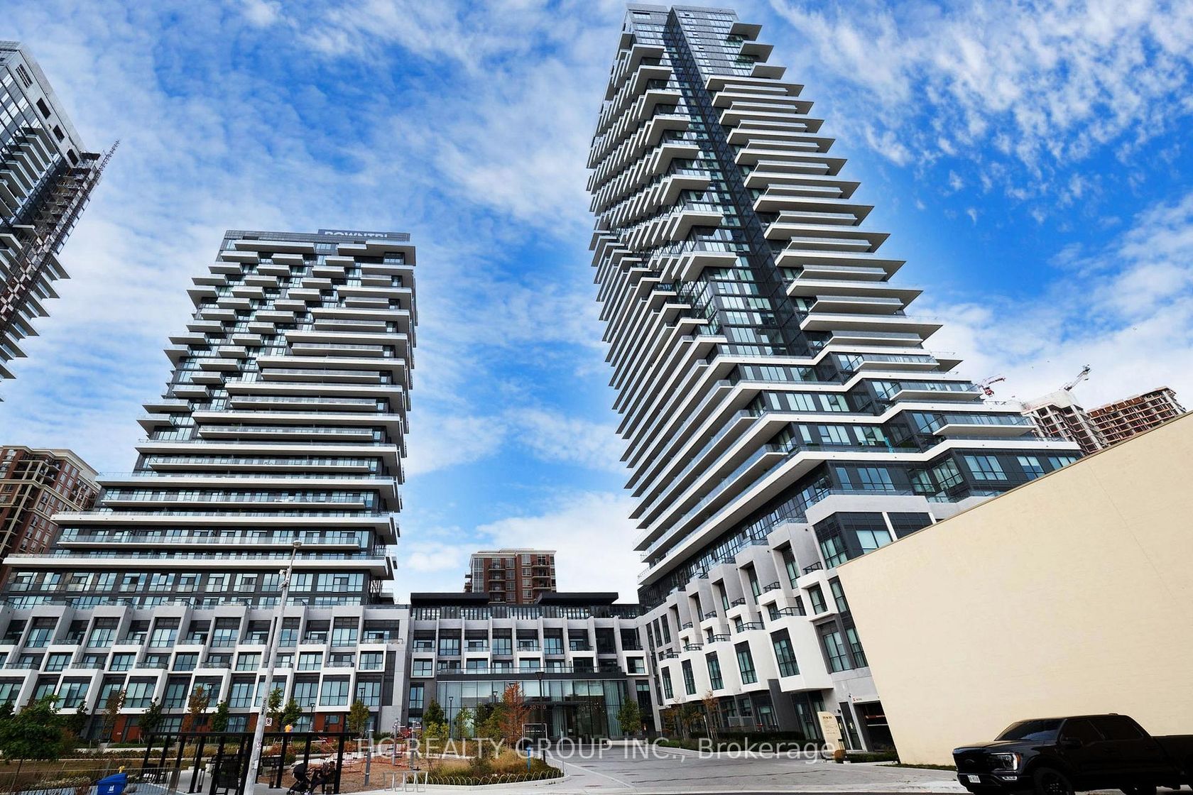 222 - 30 Inn On The Park Drive, Don Mills, Toronto 