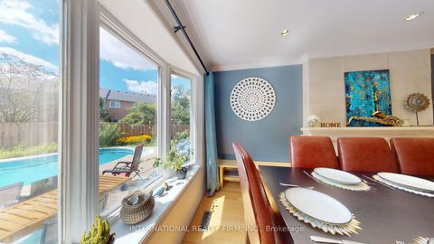 Photo 5 at 19 Lillooet Crescent S, North Richvale, Richmond Hill