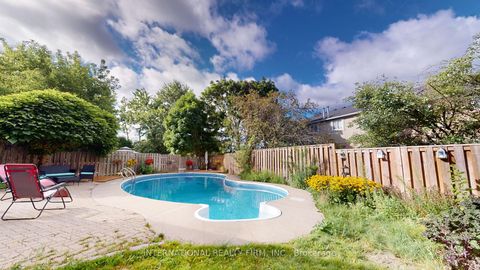 Photo 13 at 19 Lillooet Crescent S, North Richvale, Richmond Hill
