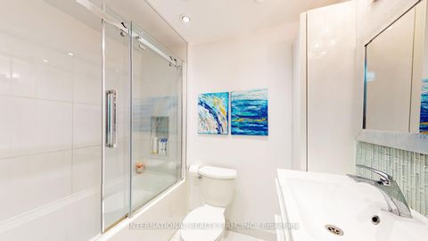 Photo 20 at 19 Lillooet Crescent S, North Richvale, Richmond Hill
