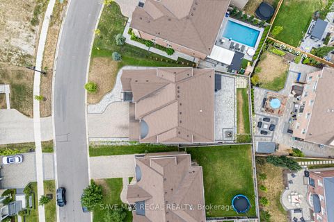 Photo 2 at 376 Torrey Pines Road, Kleinburg, Vaughan