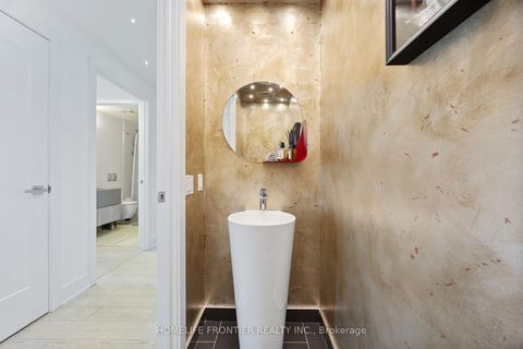 Photo 4 at 401 - 6 Jackes Avenue, Moore Park, Toronto