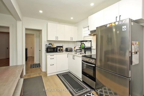 Photo 2 at 624 McRoberts Avenue, Fairbank, Toronto