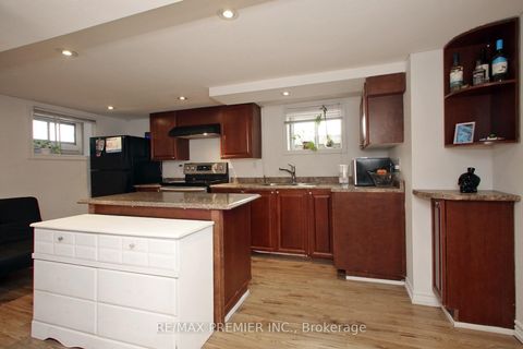 Photo 15 at 624 McRoberts Avenue, Fairbank, Toronto
