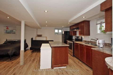Photo 16 at 624 McRoberts Avenue, Fairbank, Toronto