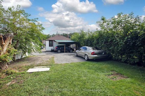 Photo 23 at 624 McRoberts Avenue, Fairbank, Toronto