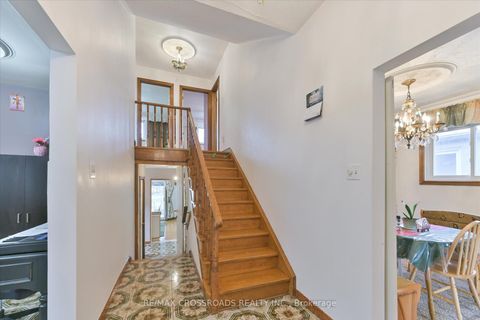 Photo 4 at 48 Phillip Avenue, Cliffside, Toronto