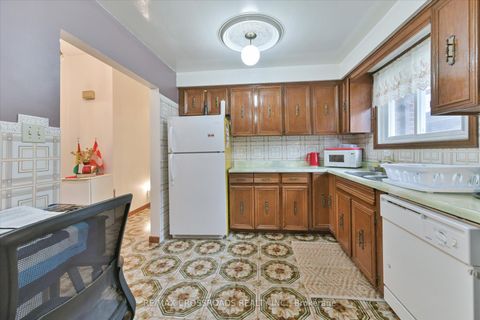 Photo 9 at 48 Phillip Avenue, Cliffside, Toronto
