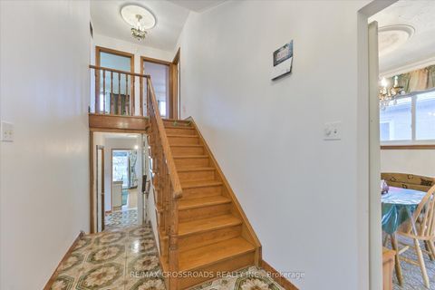 Photo 10 at 48 Phillip Avenue, Cliffside, Toronto