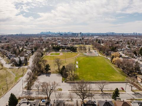 Photo 31 at 48 Phillip Avenue, Cliffside, Toronto