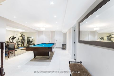 Photo 33 at 15 Thistle Ridge Drive E, East Woodbridge, Vaughan
