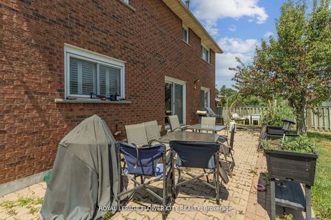 Photo 40 at 15 Thistle Ridge Drive E, East Woodbridge, Vaughan
