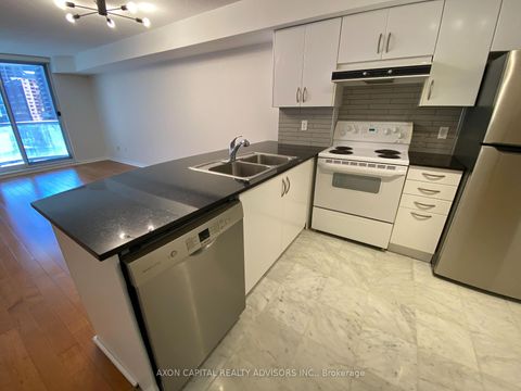 Photo 2 at 902 - 801 Bay Street, Bay Street Corridor, Toronto