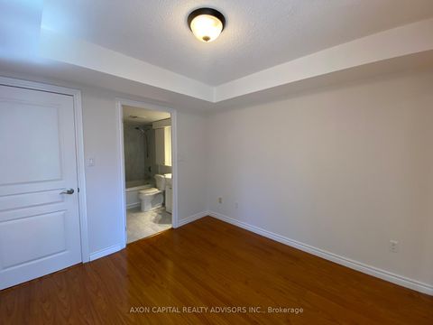 Photo 12 at 902 - 801 Bay Street, Bay Street Corridor, Toronto Photo 12 at 902 - 801 Bay Street, Bay Street Corridor, Toronto