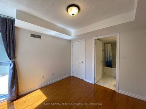 Photo 17 at 902 - 801 Bay Street, Bay Street Corridor, Toronto Photo 17 at 902 - 801 Bay Street, Bay Street Corridor, Toronto