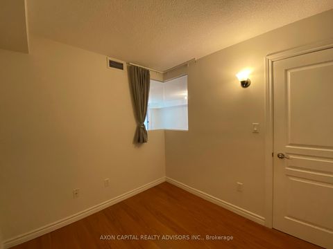 Photo 24 at 902 - 801 Bay Street, Bay Street Corridor, Toronto