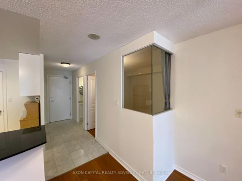 Photo 26 at 902 - 801 Bay Street, Bay Street Corridor, Toronto