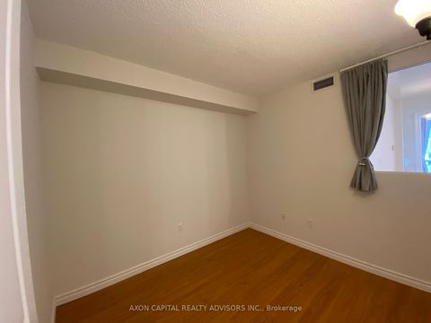 Photo 28 at 902 - 801 Bay Street, Bay Street Corridor, Toronto