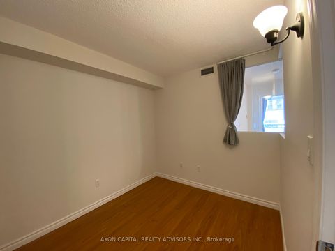 Photo 31 at 902 - 801 Bay Street, Bay Street Corridor, Toronto