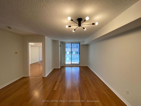 Photo 36 at 902 - 801 Bay Street, Bay Street Corridor, Toronto