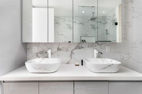 Photo 15 at 40 Sixth Street, New Toronto, Toronto