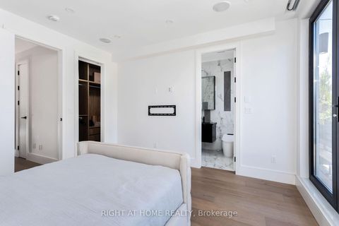 Photo 19 at 40 Sixth Street, New Toronto, Toronto