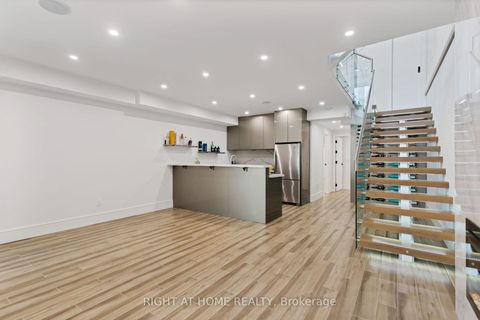 Photo 31 at 40 Sixth Street, New Toronto, Toronto