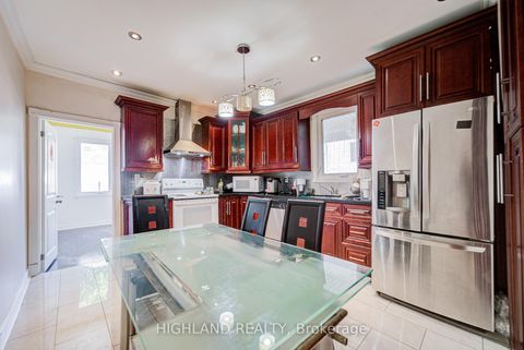 Photo 5 at 123 Russett Avenue, Junction, Toronto