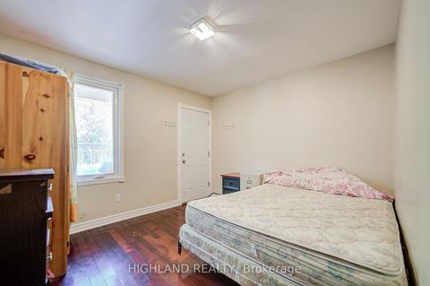 Photo 7 at 123 Russett Avenue, Junction, Toronto