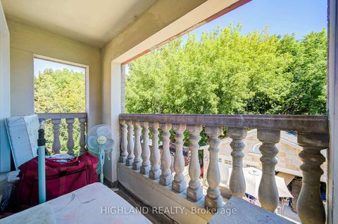 Photo 14 at 123 Russett Avenue, Junction, Toronto