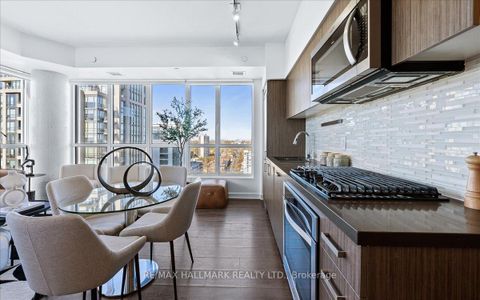 Photo 4 at 1811 - 501 St Clair Avenue W, Casa Loma, Toronto