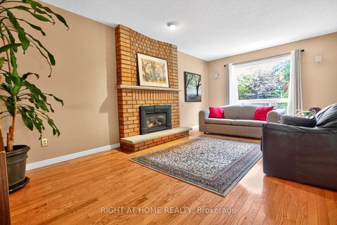 Photo 9 at 1084 Grandeur Crescent, WC Wedgewood Creek, Oakville
