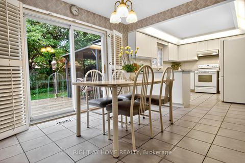 Photo 15 at 1084 Grandeur Crescent, WC Wedgewood Creek, Oakville