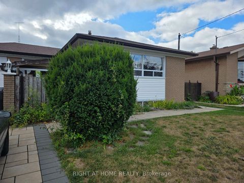 Photo 6 at 220 Livingston Road, Guildwood, Toronto Photo 6 at 220 Livingston Road, Guildwood, Toronto