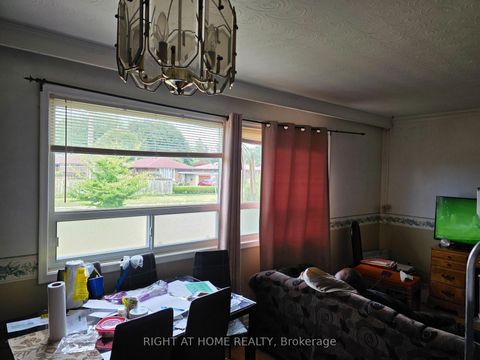 Photo 7 at 220 Livingston Road, Guildwood, Toronto