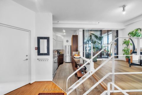 Photo 14 at 7 - 75 Markham Street, Bellwoods, Toronto