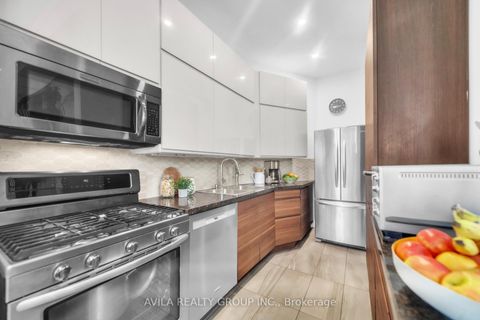 Photo 15 at 7 - 75 Markham Street, Bellwoods, Toronto
